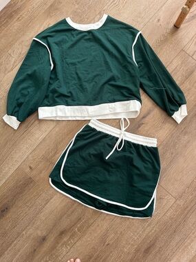 Dark Green Two-Piece Lounge Set with White Trim